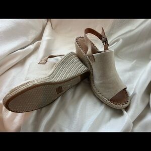 TOMS Monica wedges sandals great condition worn twice in size 9